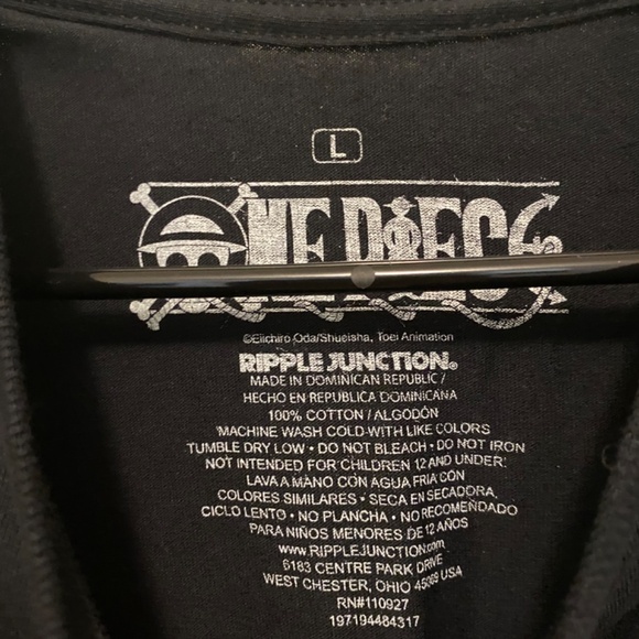 One Piece Black Graphic Tee Shirt Large - Picture 2 of 4